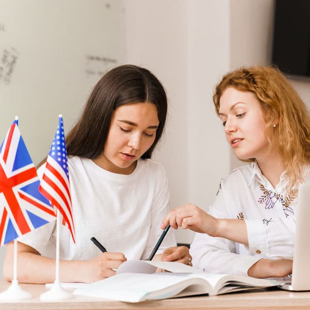 Contacta con academia de idiomas en Fene